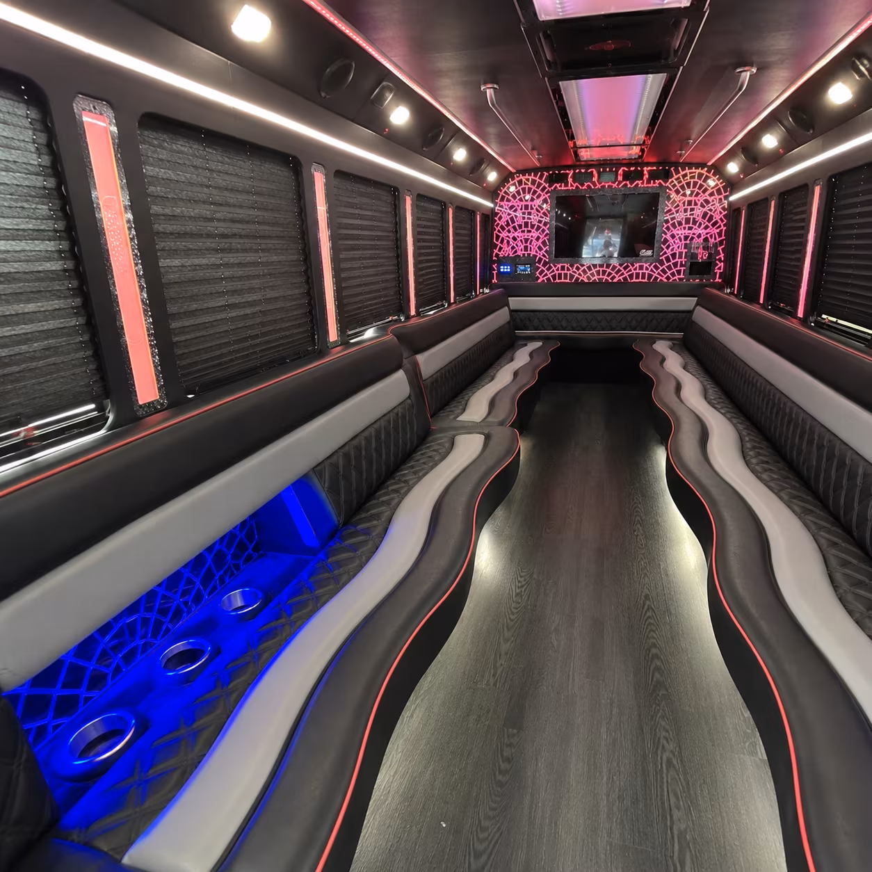 Rent a Bus to Dallas Fort Worth International Airport