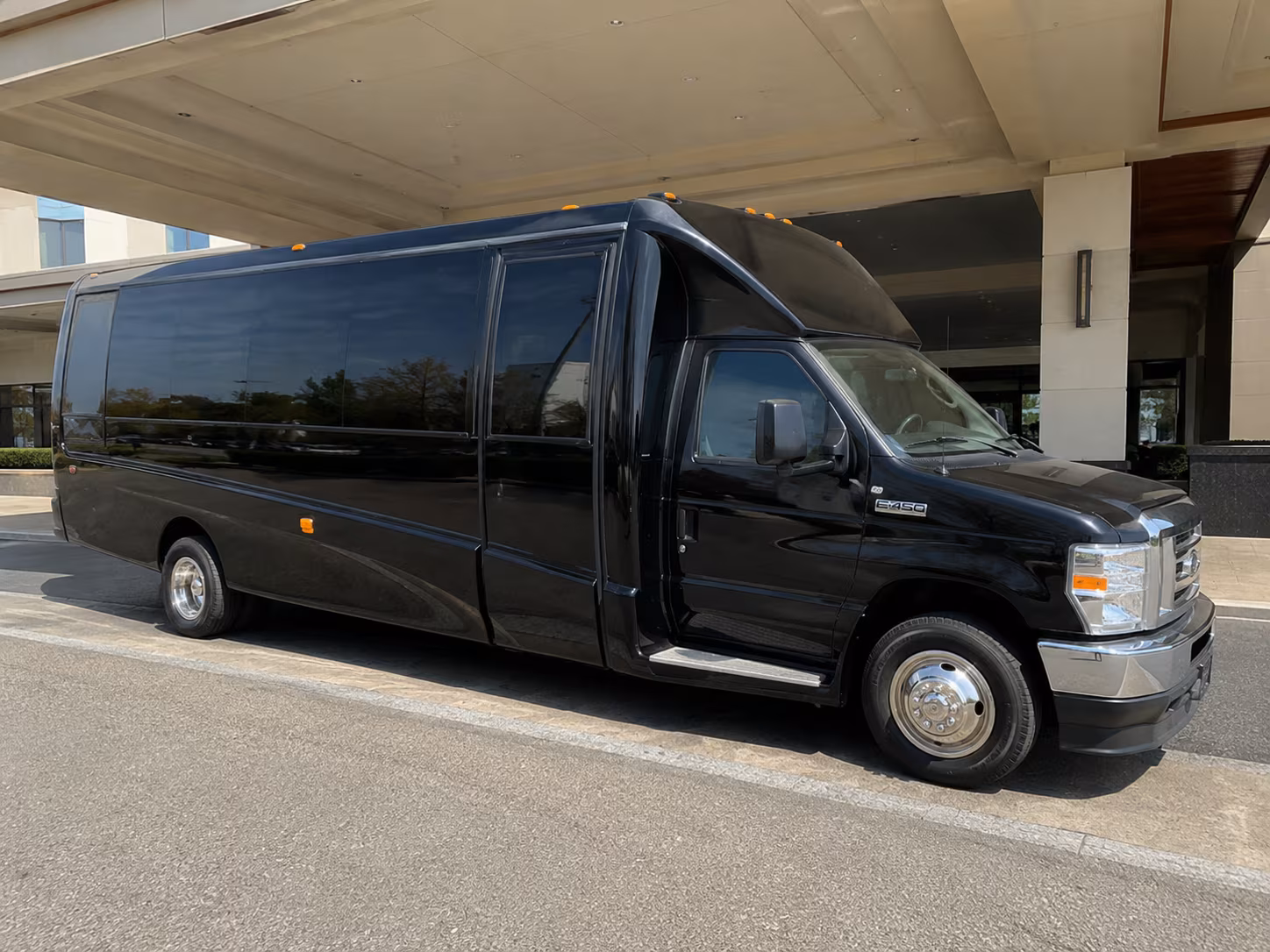 Arlington Winery Tour & Pub Crawl Transportation onboard seating